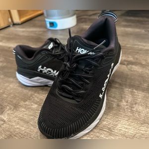 Hoka ONE ONE black Bondi 7 size 5D wide